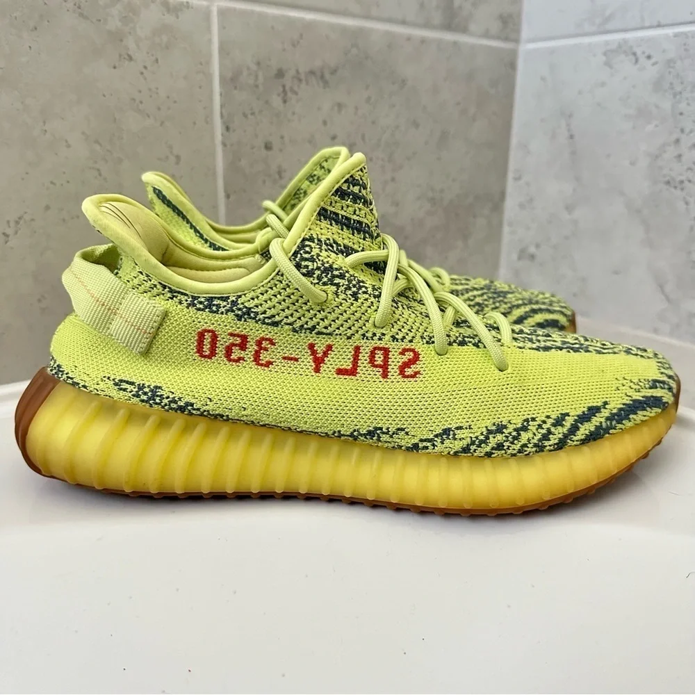 Yeezy Boost 350 V2 Sneaker Size 11.5 Men